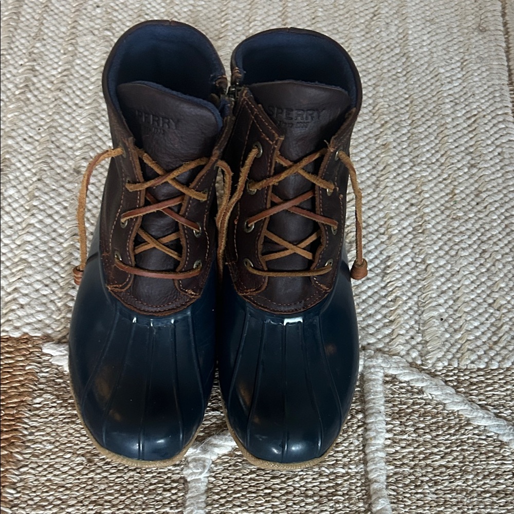 Sperry women's duck boots size 8.5